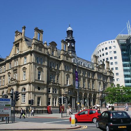 Quebecs Luxury Aparthotel Leeds  Exterior photo