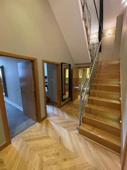 Quebecs Luxury Aparthotel Leeds  Exterior photo
