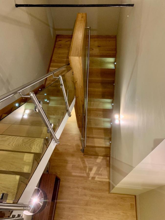 Quebecs Luxury Aparthotel Leeds  Exterior photo