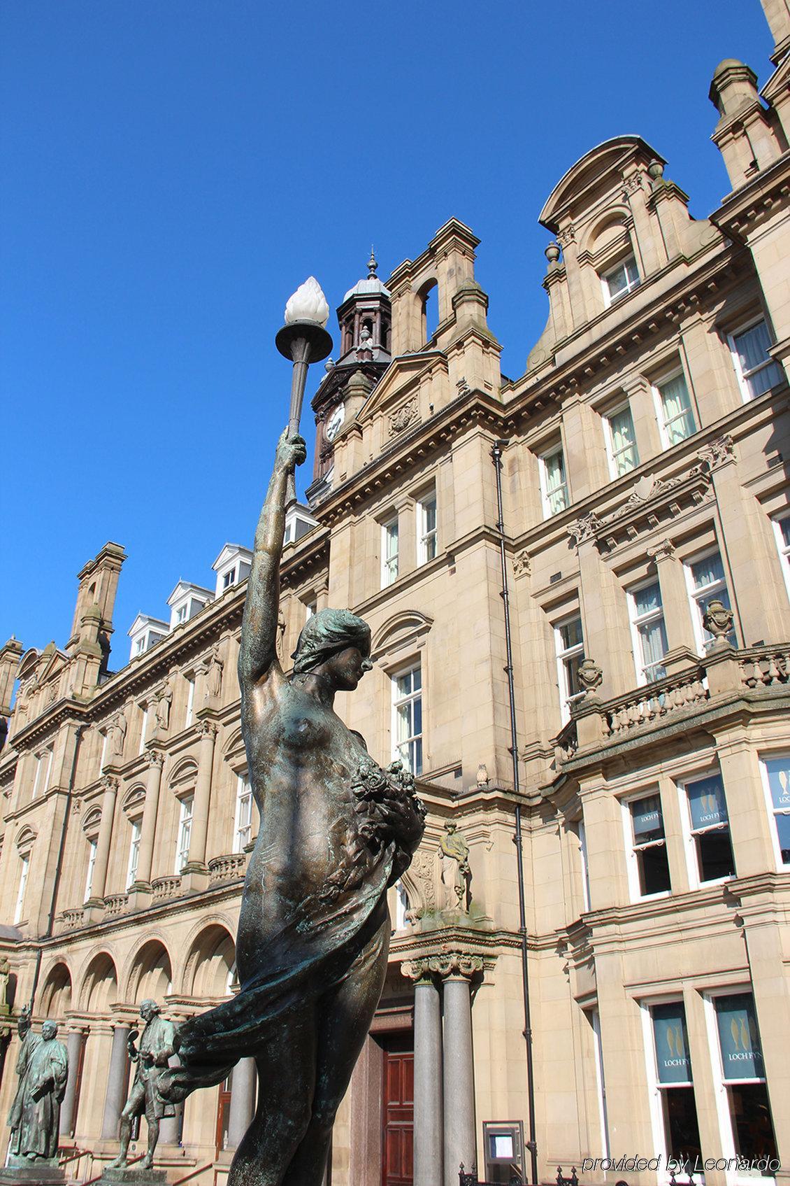 Quebecs Luxury Aparthotel Leeds  Exterior photo