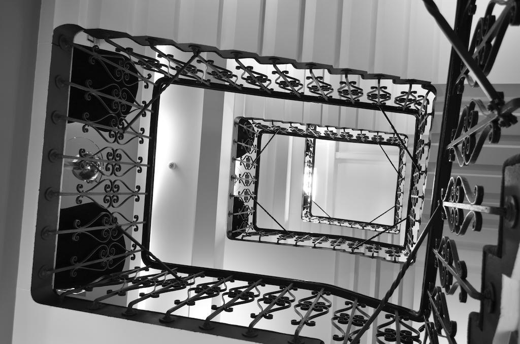 Quebecs Luxury Aparthotel Leeds  Exterior photo