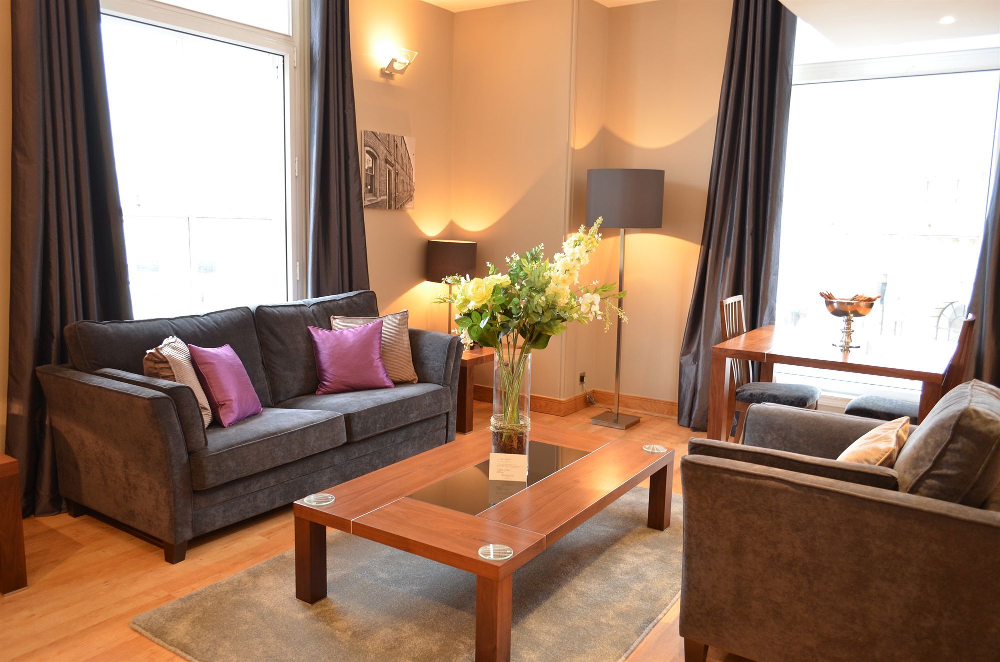 Quebecs Luxury Aparthotel Leeds  Exterior photo