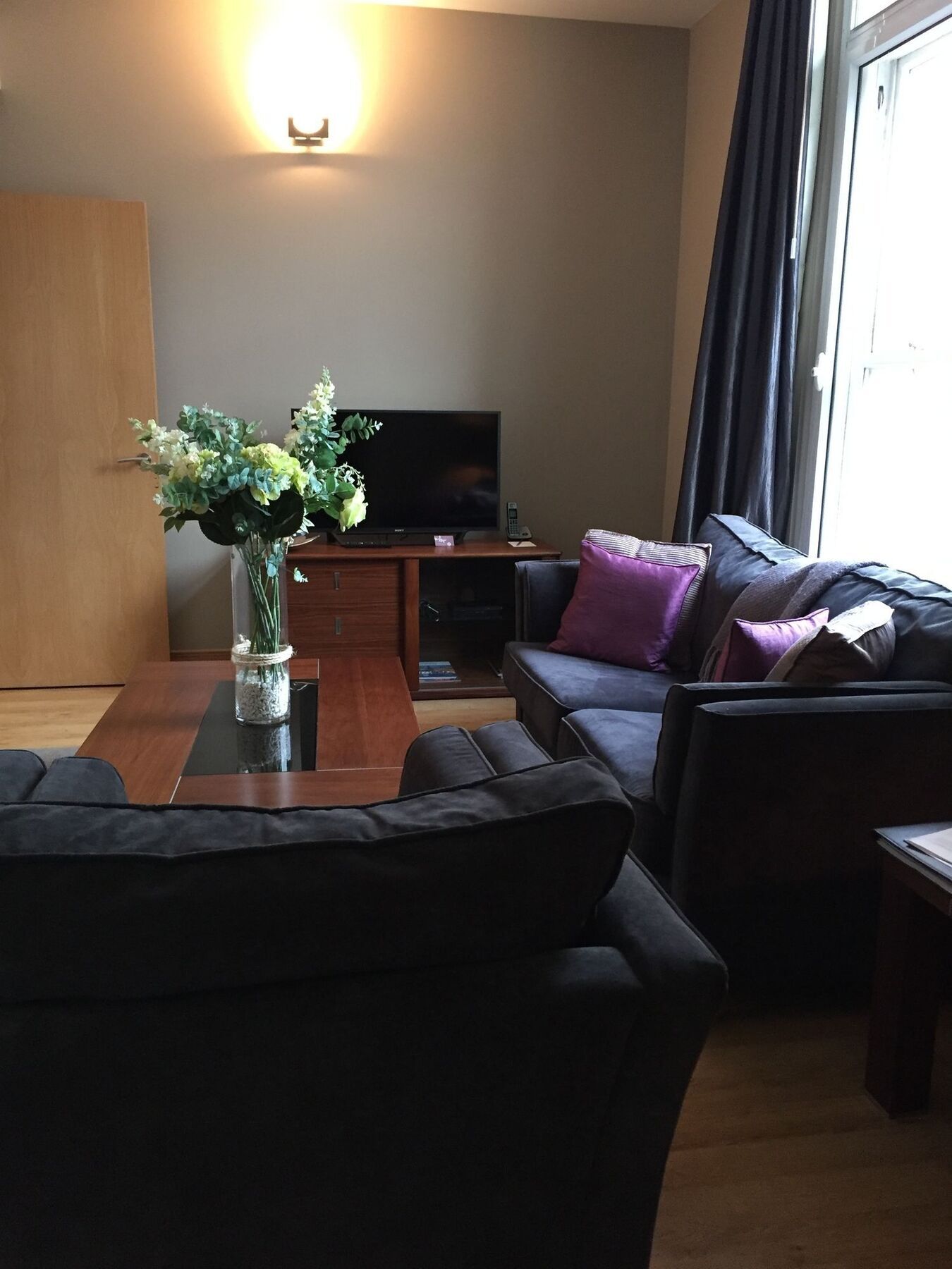 Quebecs Luxury Aparthotel Leeds  Exterior photo