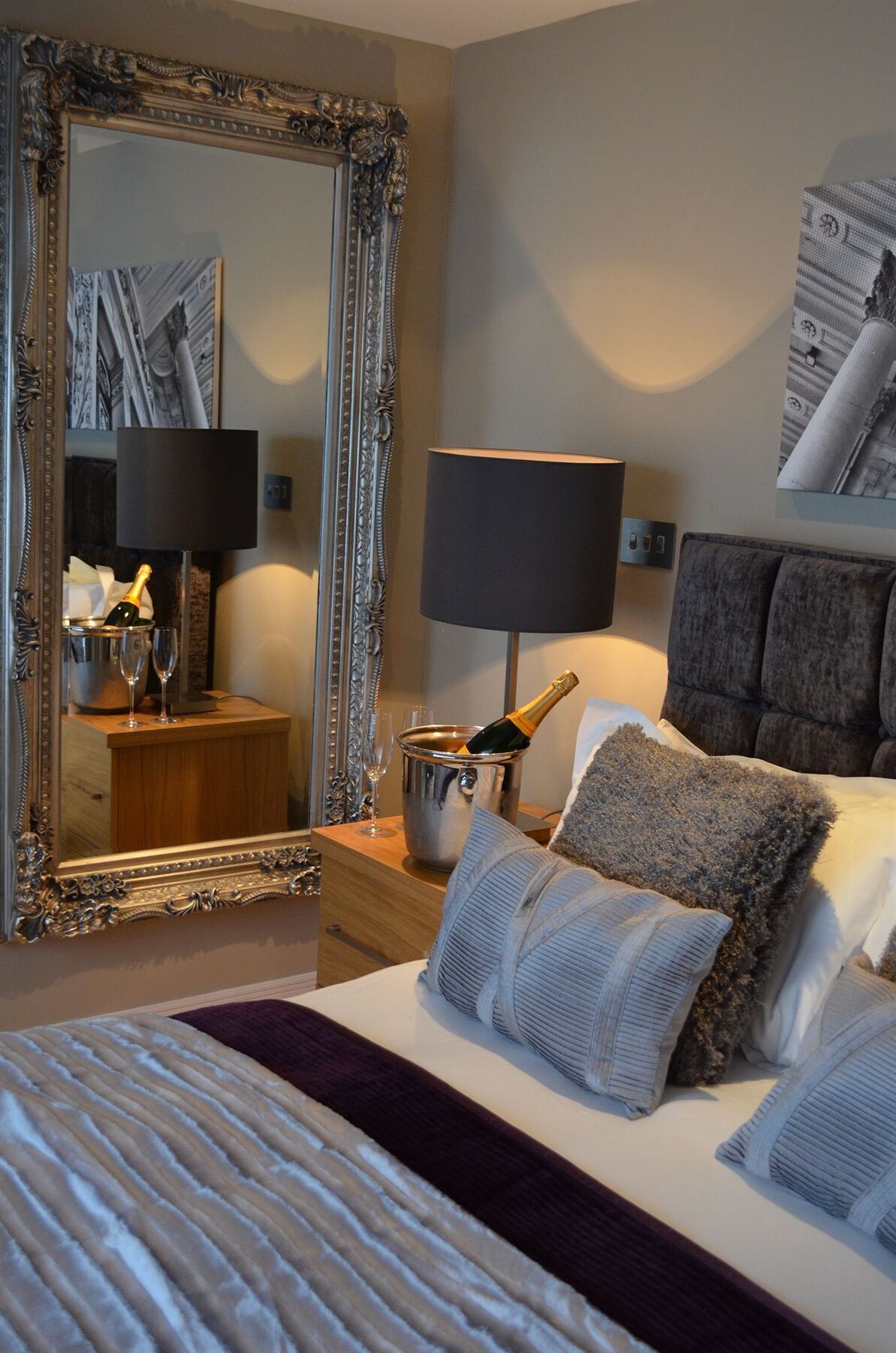 Quebecs Luxury Aparthotel Leeds  Exterior photo