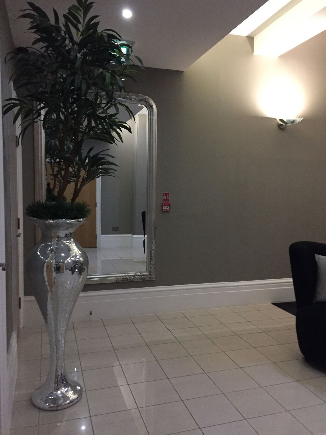 Quebecs Luxury Aparthotel Leeds  Exterior photo